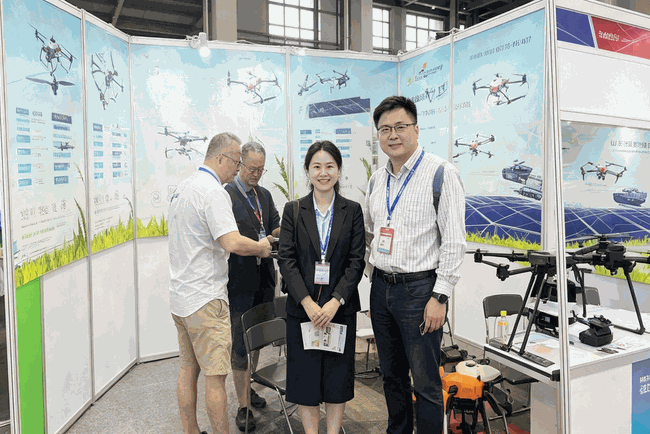Solar Cleaning Drone overview 2